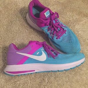 FINAL LOW Super cute Nike Zoom Shoes <33